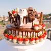 Hochzeitstorten-drip-cake-2- Etagen-Erdbeer