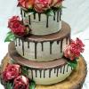 Hochzeitstorten-drip-cake-Rosen