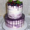Hochzeitstorten-drip-cake-Beeren